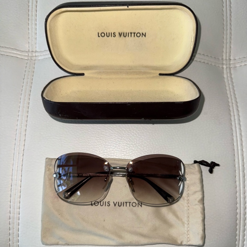 Louis Vuitton Sunglasses w/ Silver Hardware & Dark Grey Lens w/Unique cut Lenses
